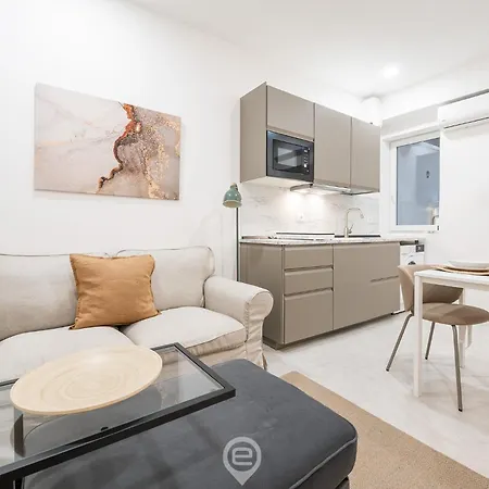 Elena Nest Appartement *